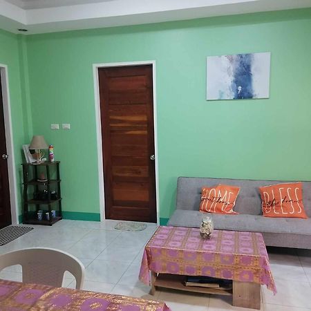 Andresas Homestay Лобок Экстерьер фото