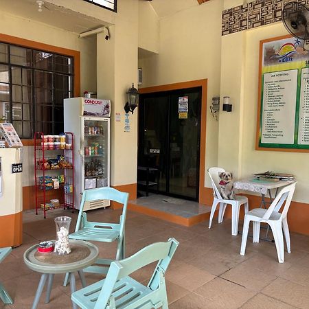 Andresas Homestay Лобок Экстерьер фото