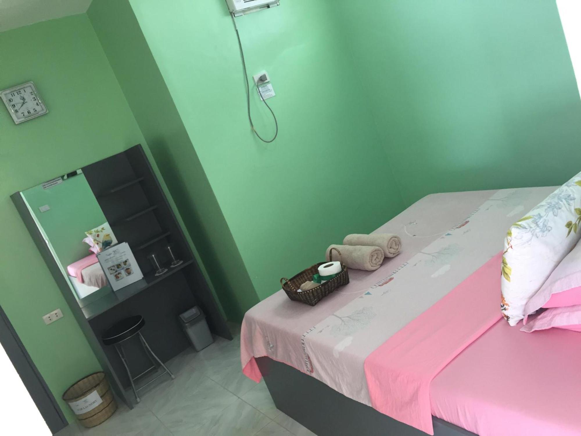 Andresas Homestay Лобок Экстерьер фото