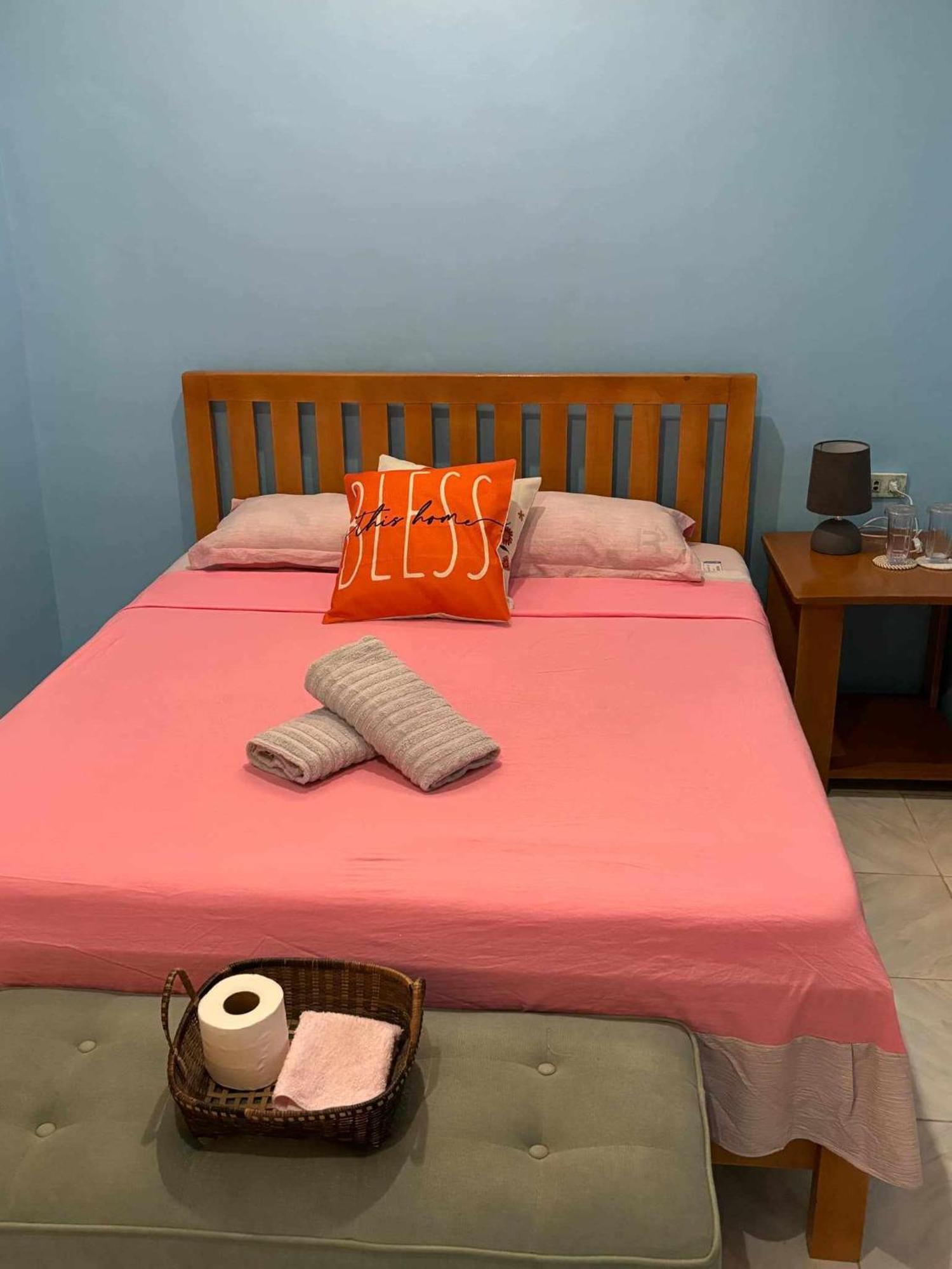 Andresas Homestay Лобок Экстерьер фото