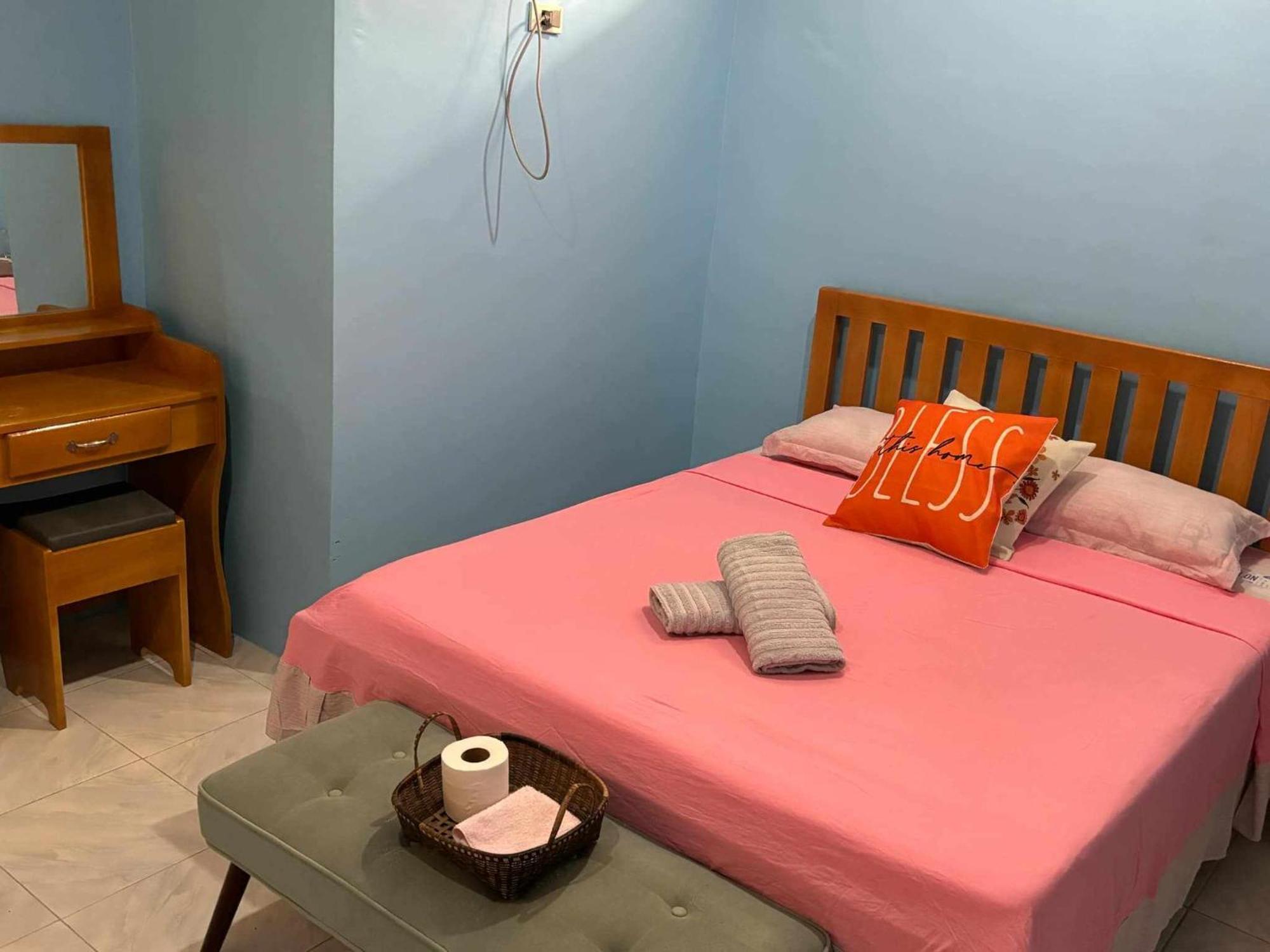 Andresas Homestay Лобок Экстерьер фото