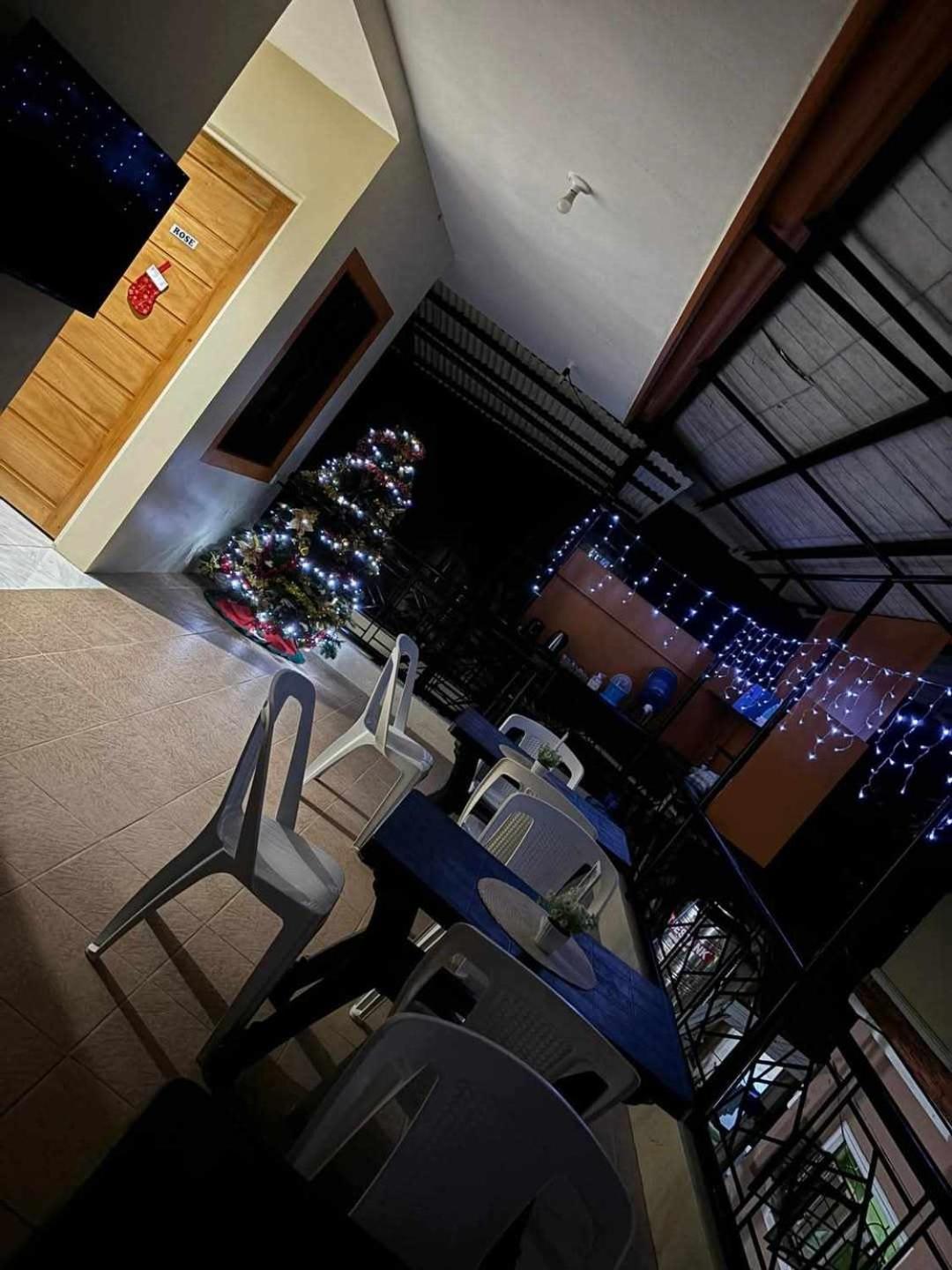 Andresas Homestay Лобок Экстерьер фото