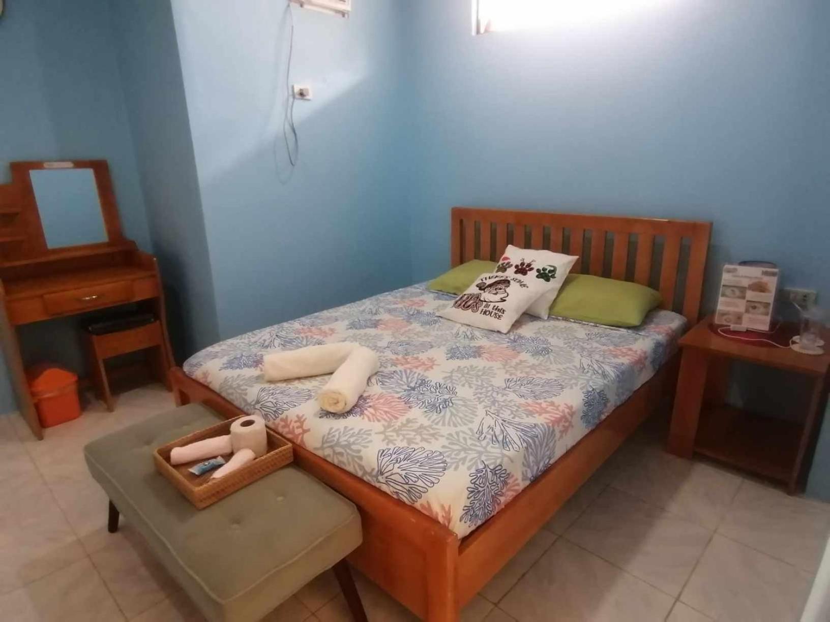 Andresas Homestay Лобок Экстерьер фото