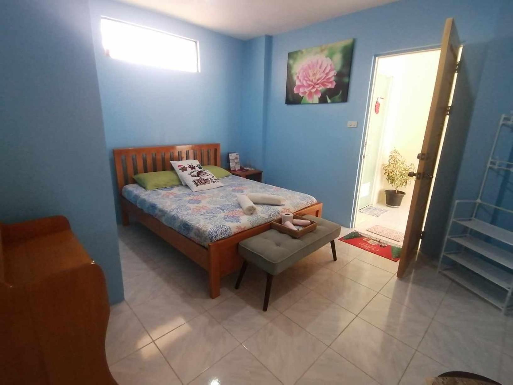Andresas Homestay Лобок Экстерьер фото