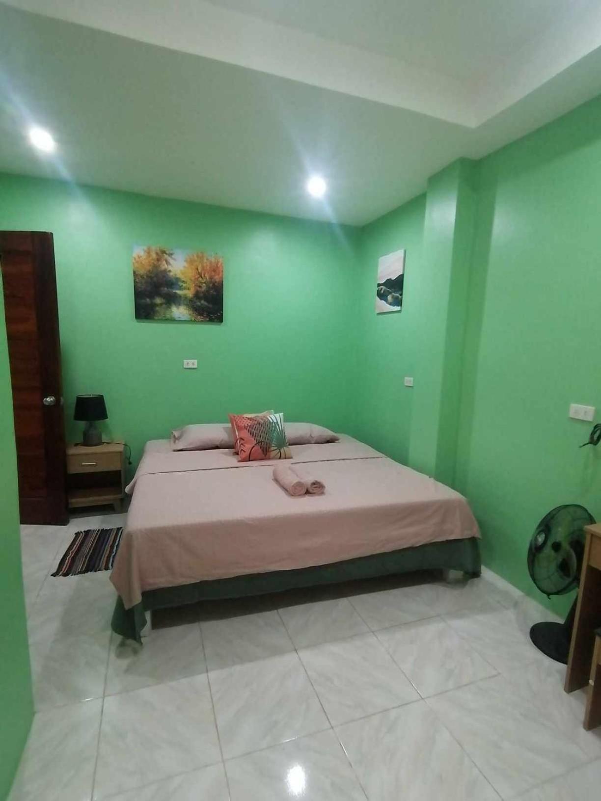 Andresas Homestay Лобок Экстерьер фото